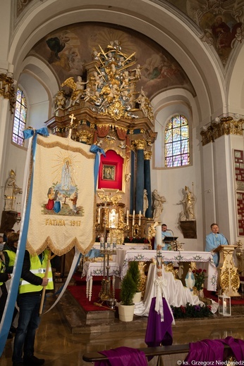 Poświęcenie sztandaru Fatimskiego Apostolatu Niepokalanego Serca Maryi w Rokitnie