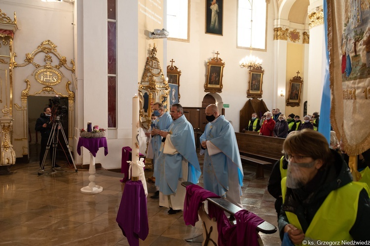 Poświęcenie sztandaru Fatimskiego Apostolatu Niepokalanego Serca Maryi w Rokitnie