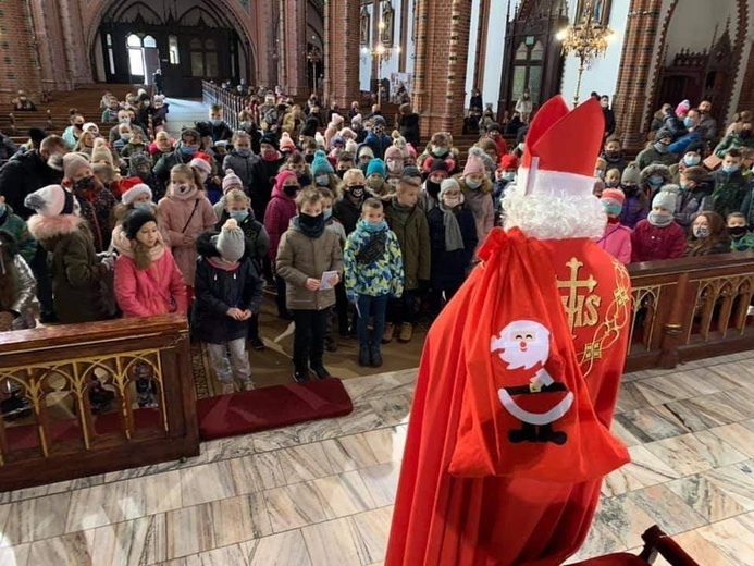 Wizyta św. Mikołaja w diecezji świdnickiej