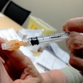 W Wielkiej Brytanii zaczynają się szczepienia przeciwko koronawirusowi