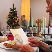 – Wierzymy, że prezenty wywołają uśmiech na twarzach obdarowanych – mówi K. Lewandowska.