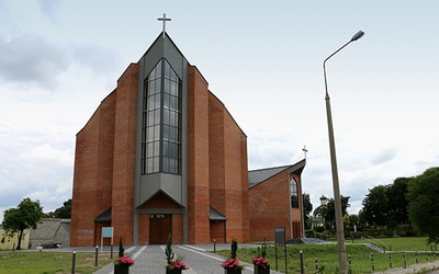 	Projekt kościoła to dzieło arch. Mariusza Rodaka.