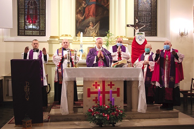 Jubileusz otworzył i zakończył bp Andrzej F. Dziuba.