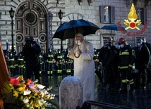 Papież Franciszek zaapelował o przestrzeganie przepisów o walce z pandemią