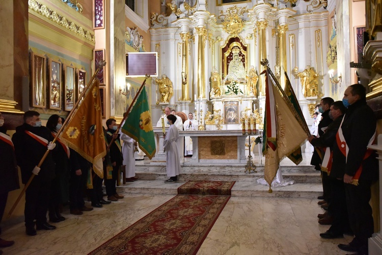 Janów Lubelski. Wprowadzenie reliwki św. Ambrożego 