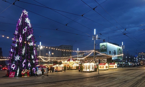 Katowice. Przedświąteczny spacer po mieście 