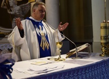 W Skiernieiwcach Mszy św. wieńczącej Godzinę Łaski przewodniczył ks. Grzegorz Pypeć.