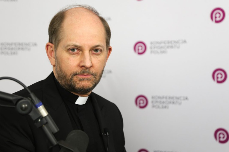 Rzecznik Episkopatu: śmierć abp. Hosera to ogromna strata dla polskiego Kościoła