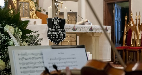 Pogrzeb klaryski, cz. 1