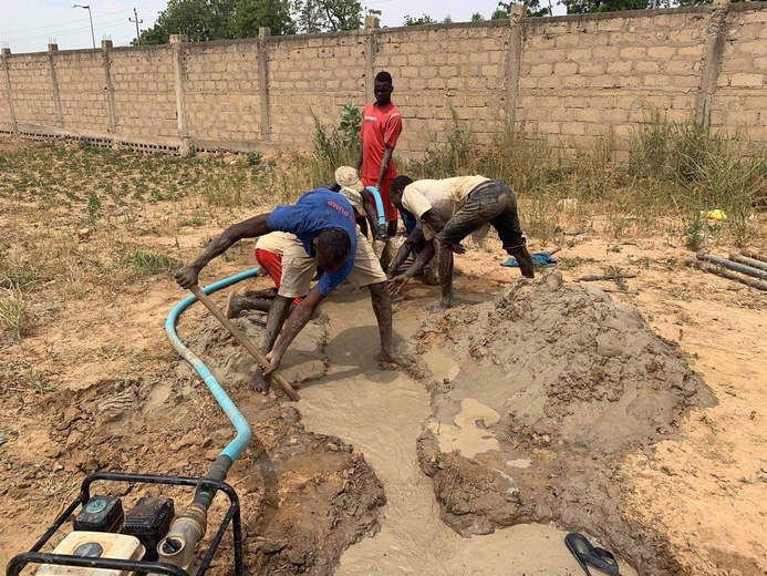 Trzy studnie w Czadzie