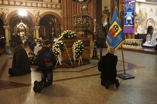 Uroczystości pogrzebowe śp. ks. Józefa Kuschego - czwartek 10.12.2020