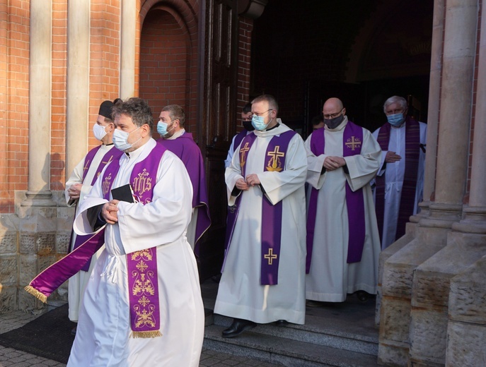 Uroczystości pogrzebowe śp. ks. Józefa Kuschego - piątek 11.12.2020