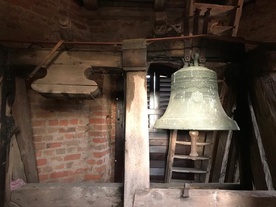 Serca dzwonnic dekanatu morąskiego