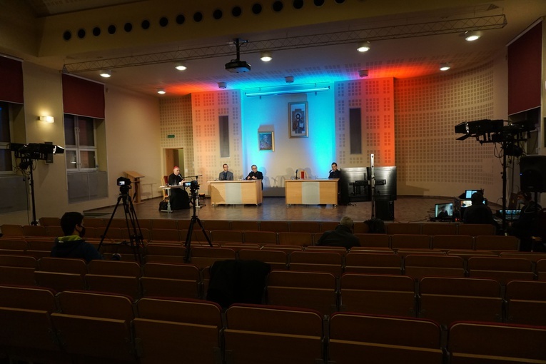 Razem w służbie Kościołowi - panel dyskusyjny