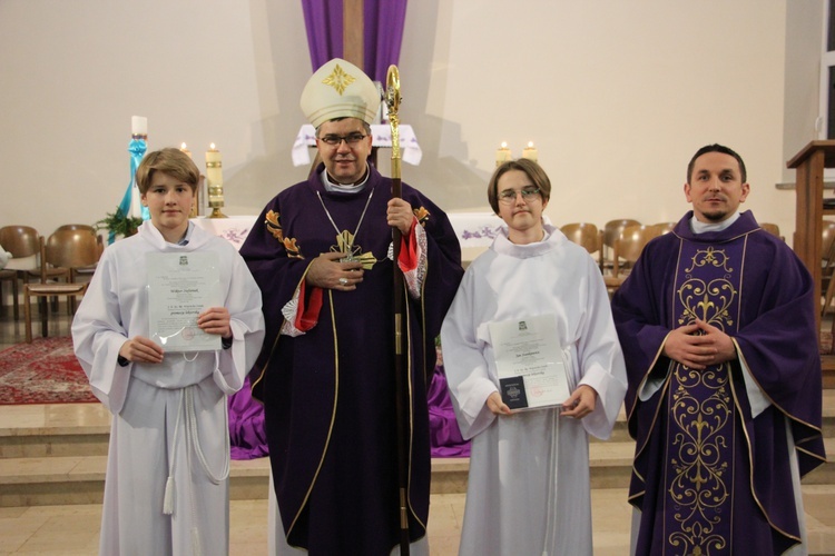 Wśród nowo promowanych są lektorzy m.in. z parafii św. Aleksego w Tumie.
