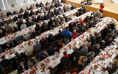 Caritas. Przygotowania do wigilii dla potrzebujących