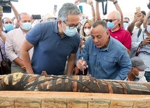 Minister Khaled al-Anany ma nadzieję na przyciągnięcie turystów do Egiptu dzięki unikatowym zabytkom, a nie tylko kurortom na wybrzeżu. Większość znalezisk trafi do powstającego Wielkiego Muzeum Egiptu w Kairze