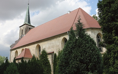 Świątynia po wymianie dachu.