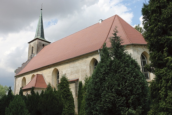 Świątynia po wymianie dachu.