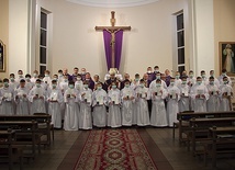 Ostatnia grupa podczas uroczystości 12 grudnia w seminarium.