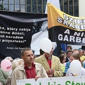 W 2003 roku z inicjatywy o. Andrzeja Derdziuka OFM Cap odbył się pierwszy Marsz dla Życia w Lublinie.