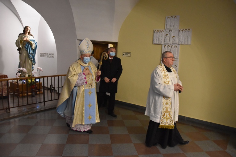 Przasnysz. Bp Marcinkowski w sanktuarium Matki Bożej