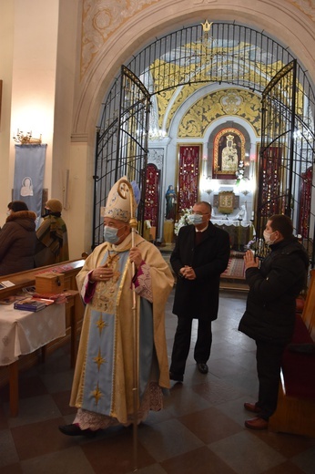 Przasnysz. Bp Marcinkowski w sanktuarium Matki Bożej