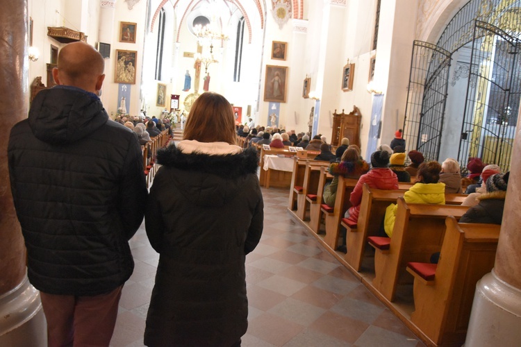 Przasnysz. Bp Marcinkowski w sanktuarium Matki Bożej