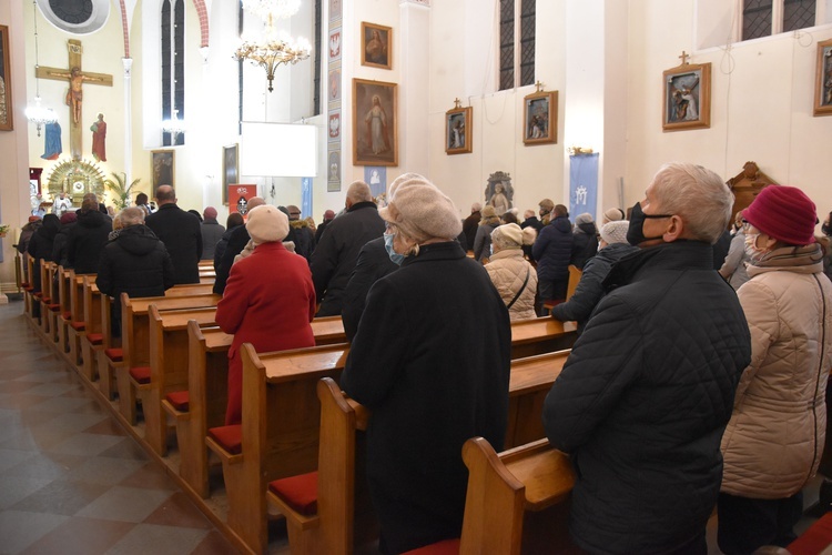 Przasnysz. Bp Marcinkowski w sanktuarium Matki Bożej