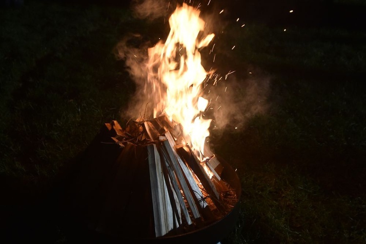 Przekazanie Betlejemskiego Światła Pokoju w Starczowie