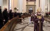 Msza święta w Katowickiej Katedrze w 39 rocznicę pacyfikacji kopalni Wujek.