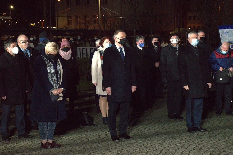 Poranne uroczystości Grudnia '70 w Gdyni