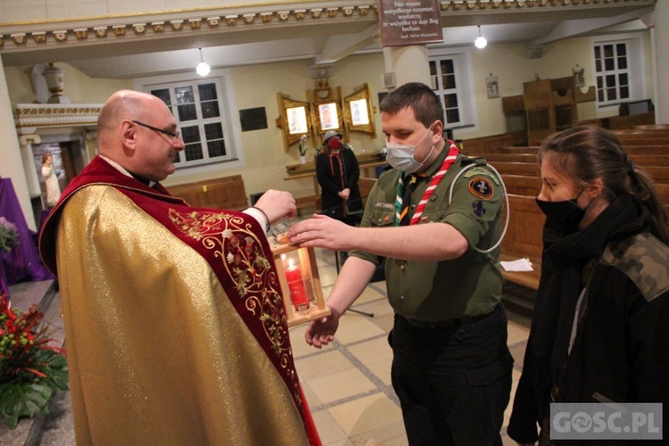 Przekazanie Betlejemskiego Światła Pokoju