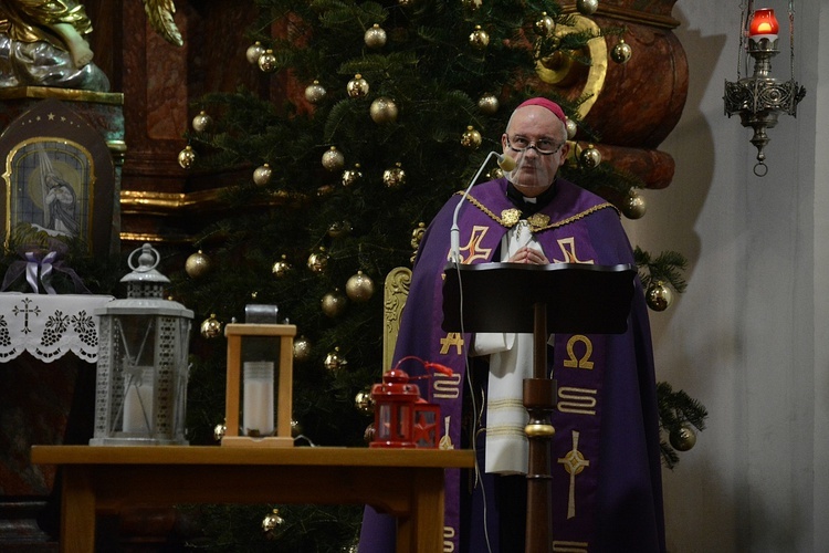 Opole. Przekazanie Światła Betlejemskiego