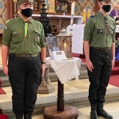 Betlejemskie Światło Pokoju w Żarach