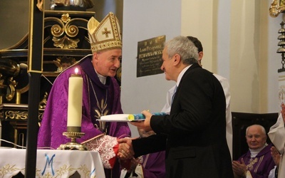 Papieski medal dla tuchowskiego organisty