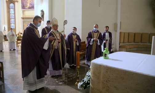 Do Katowic dotarło Betlejemskie Światło Pokoju