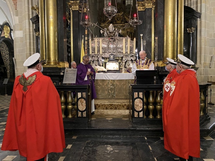 Patron Polski w Pustkowie Osiedlu