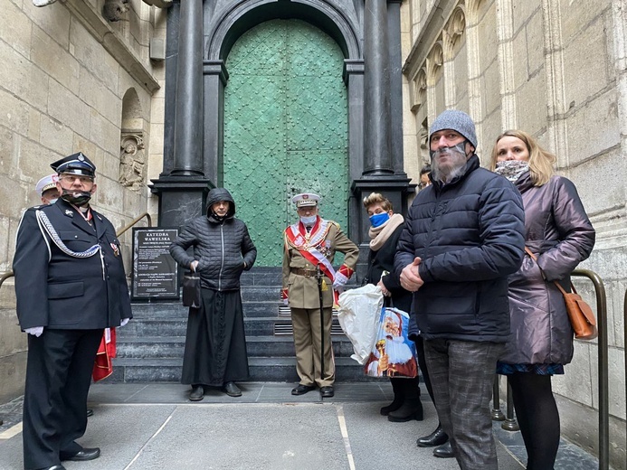 Patron Polski w Pustkowie Osiedlu