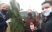 Rozdajemy choinki słuchaczom Radia eM
