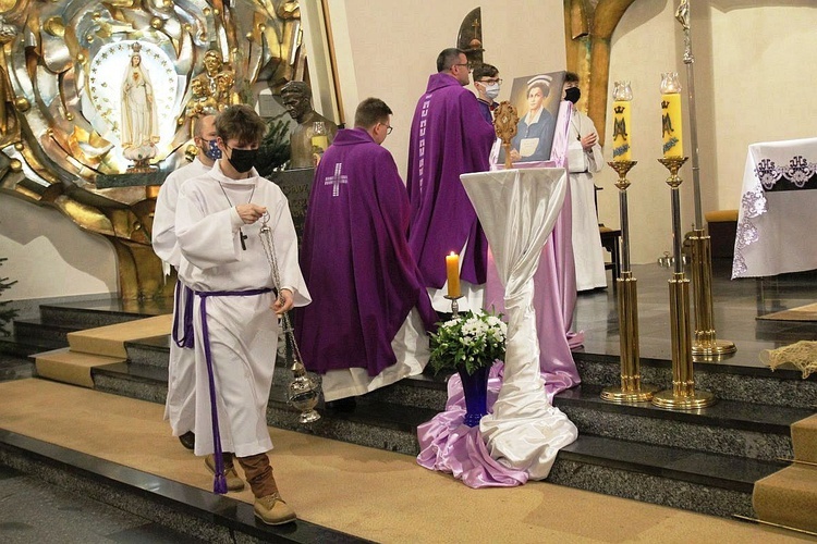 Wprowadzenie relikwii bł. Hanny Chrzanowskiej u bielskich salwatorianów