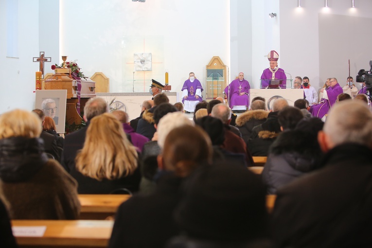Pogrzeb śp. ks. Leszka Surmy