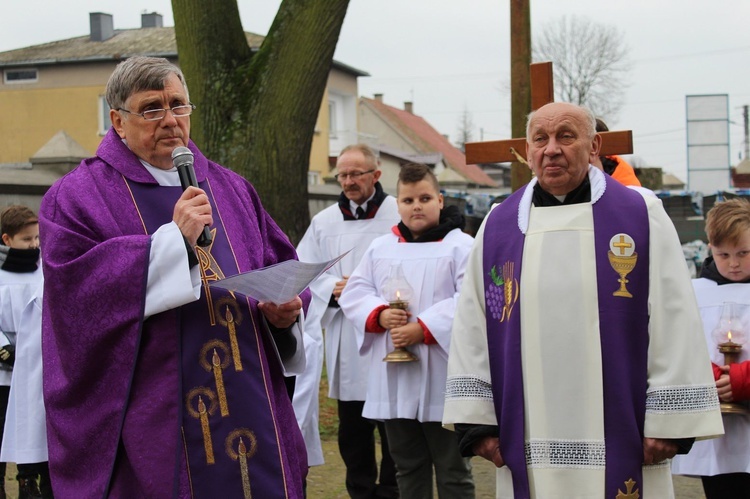 Ligowo. Poświęcenie figury Matki Bożej