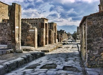 Niesamowite odkrycie w Pompejach: Stragan z ulicznym jedzeniem