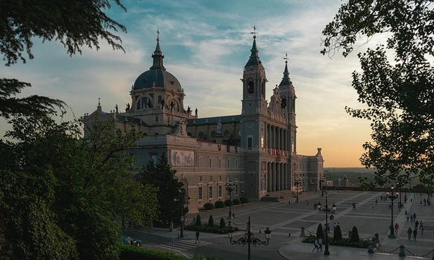 Kościół sprzeda nieruchomości by pomóc potrzebującym