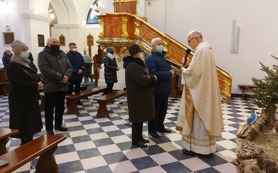 Odnowienie przyrzeczeń małżeńskich w parafii Niepokalanego Poczęcia NMP w Rawie Maz.