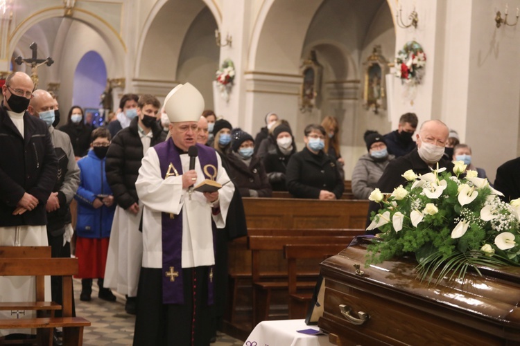 Ostatnie pożegnanie ks. prał. Adama Drożdża w Goleszowie