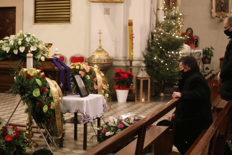 Ostatnie pożegnanie ks. prał. Adama Drożdża w Goleszowie