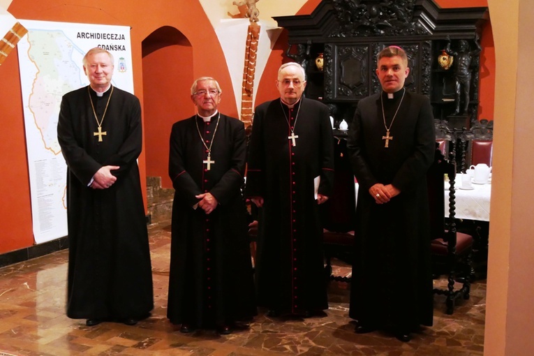 13 sierpnia 2020 roku abp Sławoj Leszek Głódź przeszedł na emeryturę. Papież Franciszek ustanowił bp. Jacka Jezierskiego administratorem apostolskim archidiecezji gdańskiej.