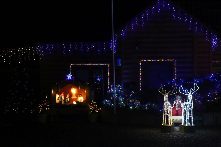 Szopka z tysięcy światełek